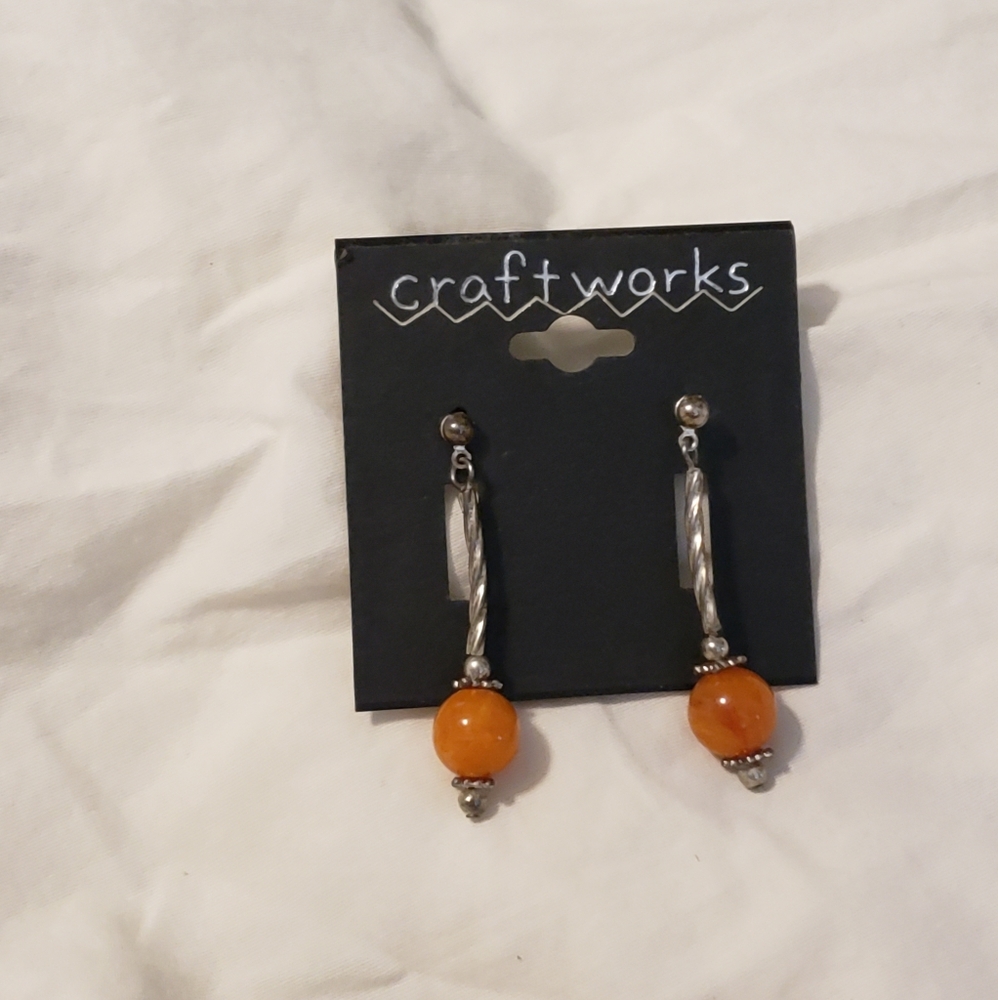 Linear drop earrings - Picture 4 of 4